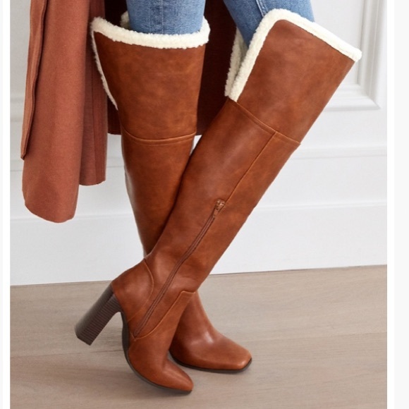 BRAND NEW NEVER WORN Marlow tall heeled boots - Picture 1 of 7